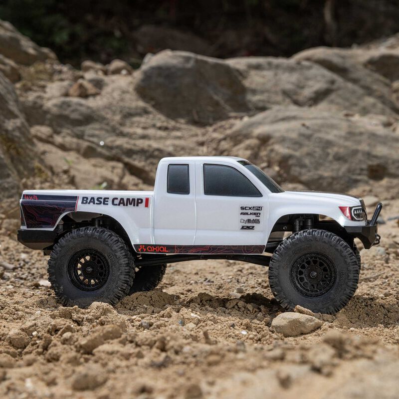 Axial 1/24 SCX24 Base Camp 4WD Rock Crawler Brushed RTR - White