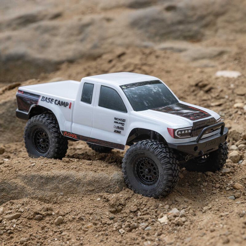 Axial 1/24 SCX24 Base Camp 4WD Rock Crawler Brushed RTR - White