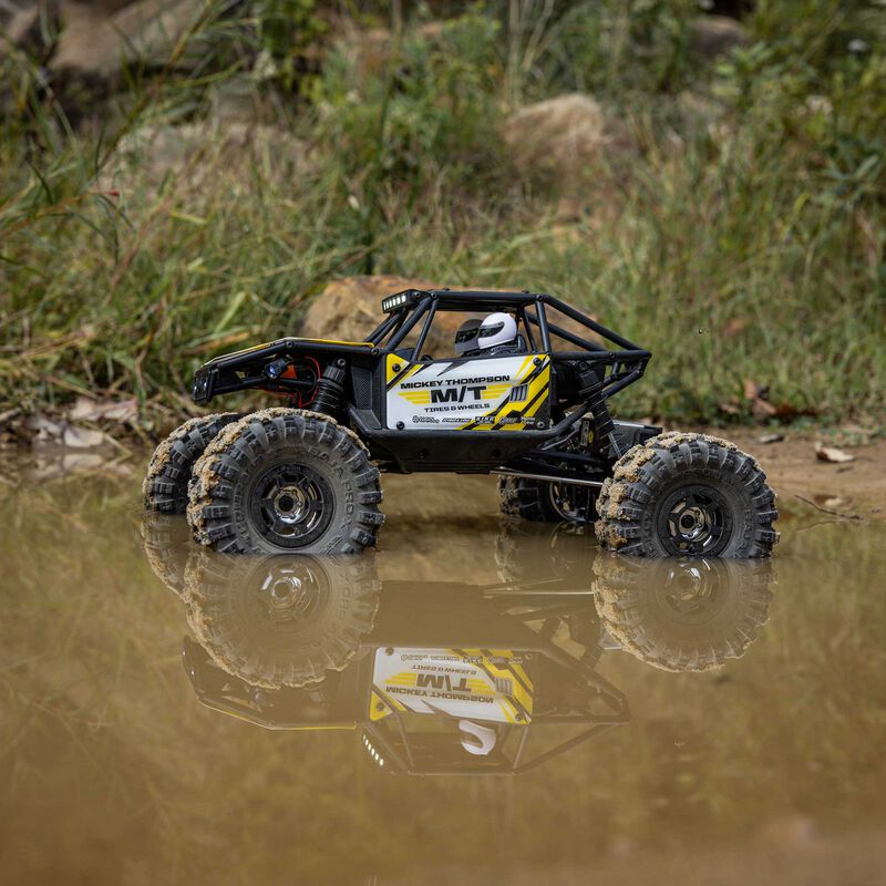 Axial 1/18 UTB18 Capra 4WS 4WD Trail Buggy RTR with Battery & Charger, Yellow