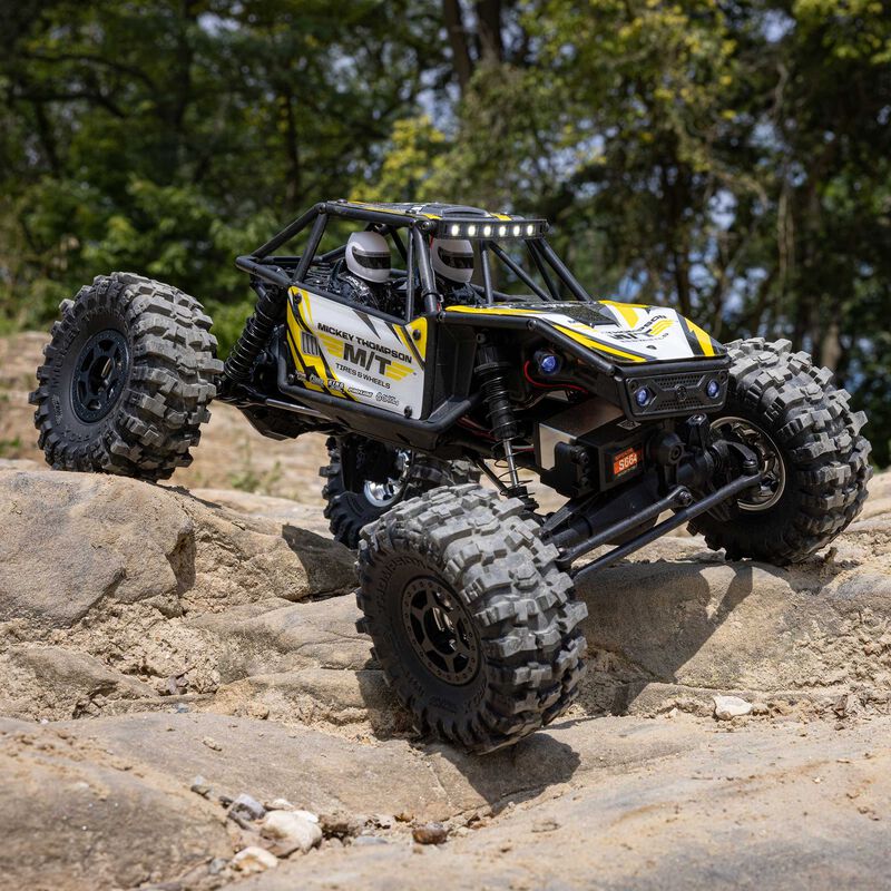 Axial 1/18 UTB18 Capra 4WS 4WD Trail Buggy RTR with Battery & Charger, Yellow