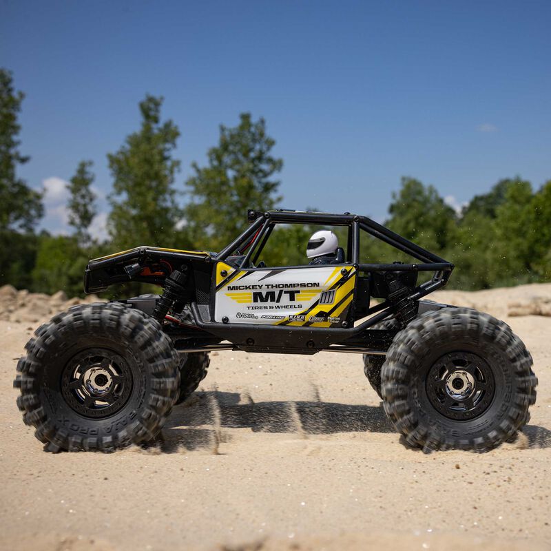 Axial 1/18 UTB18 Capra 4WS 4WD Trail Buggy RTR with Battery & Charger, Yellow