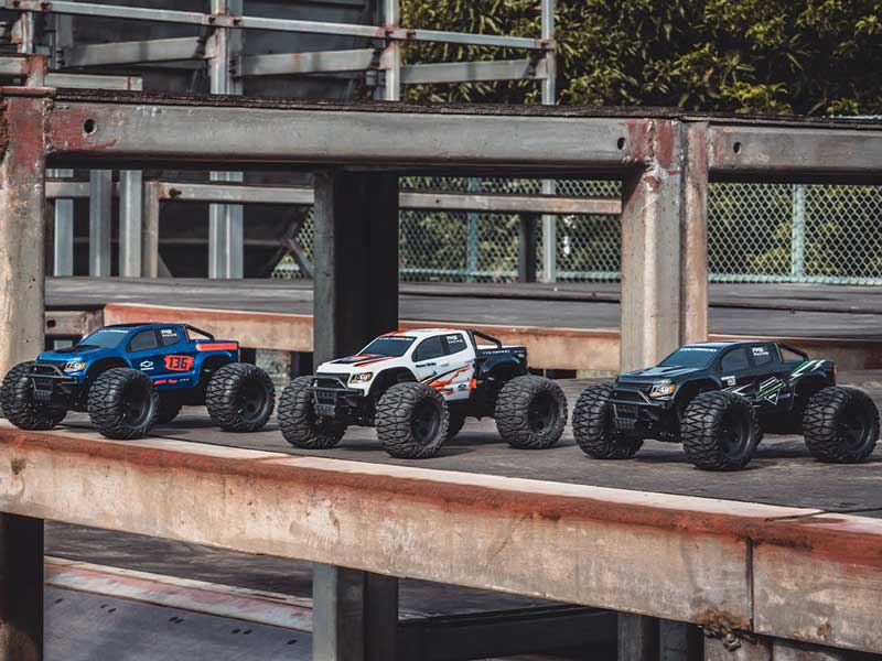 FMS 1/24 FMT24 Chevrolet Colorado Monster Truck RTR - BLACK - HeliDirect