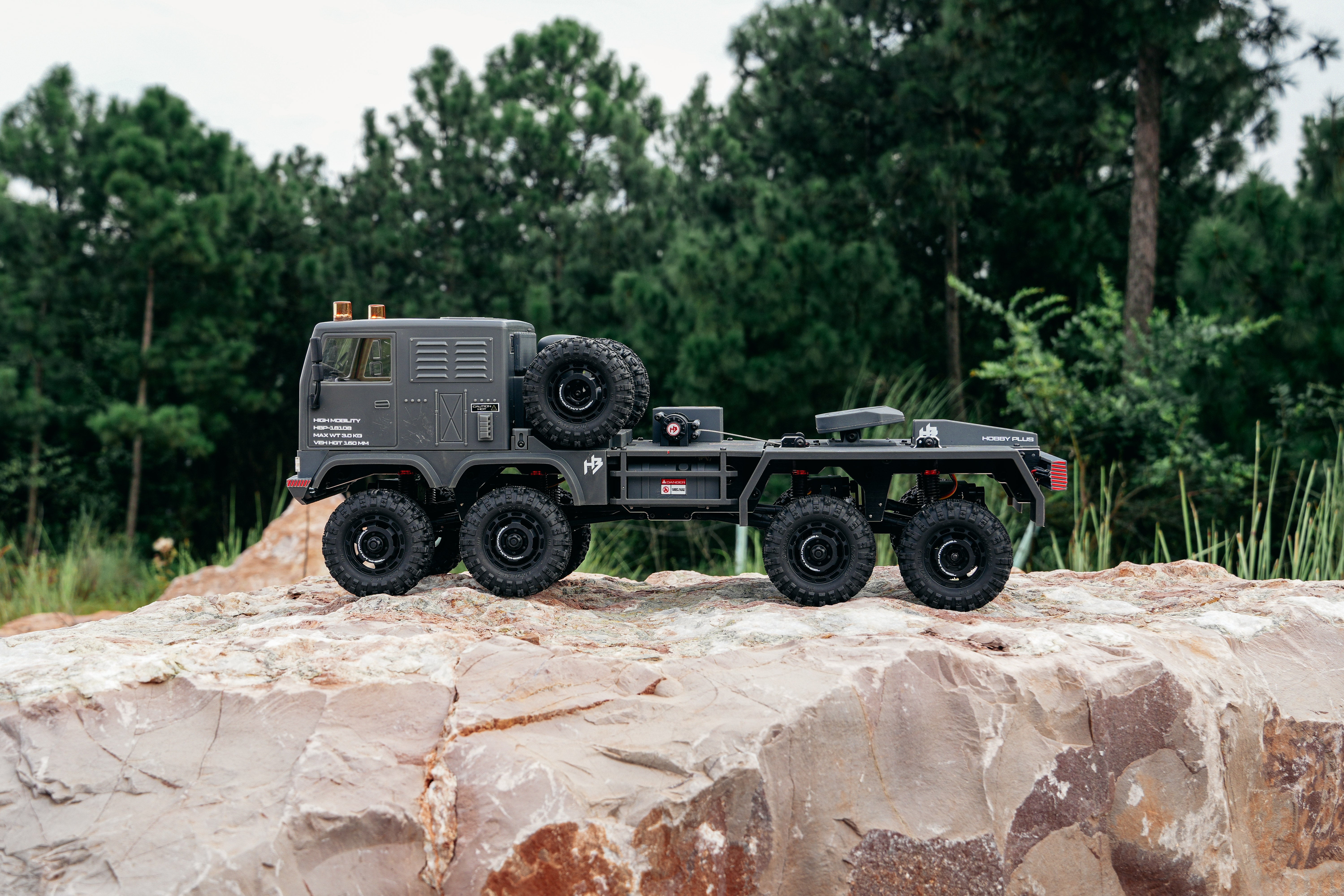 HobbyPlus CR-18P Terranaut 8X8 AWS RC Crawler