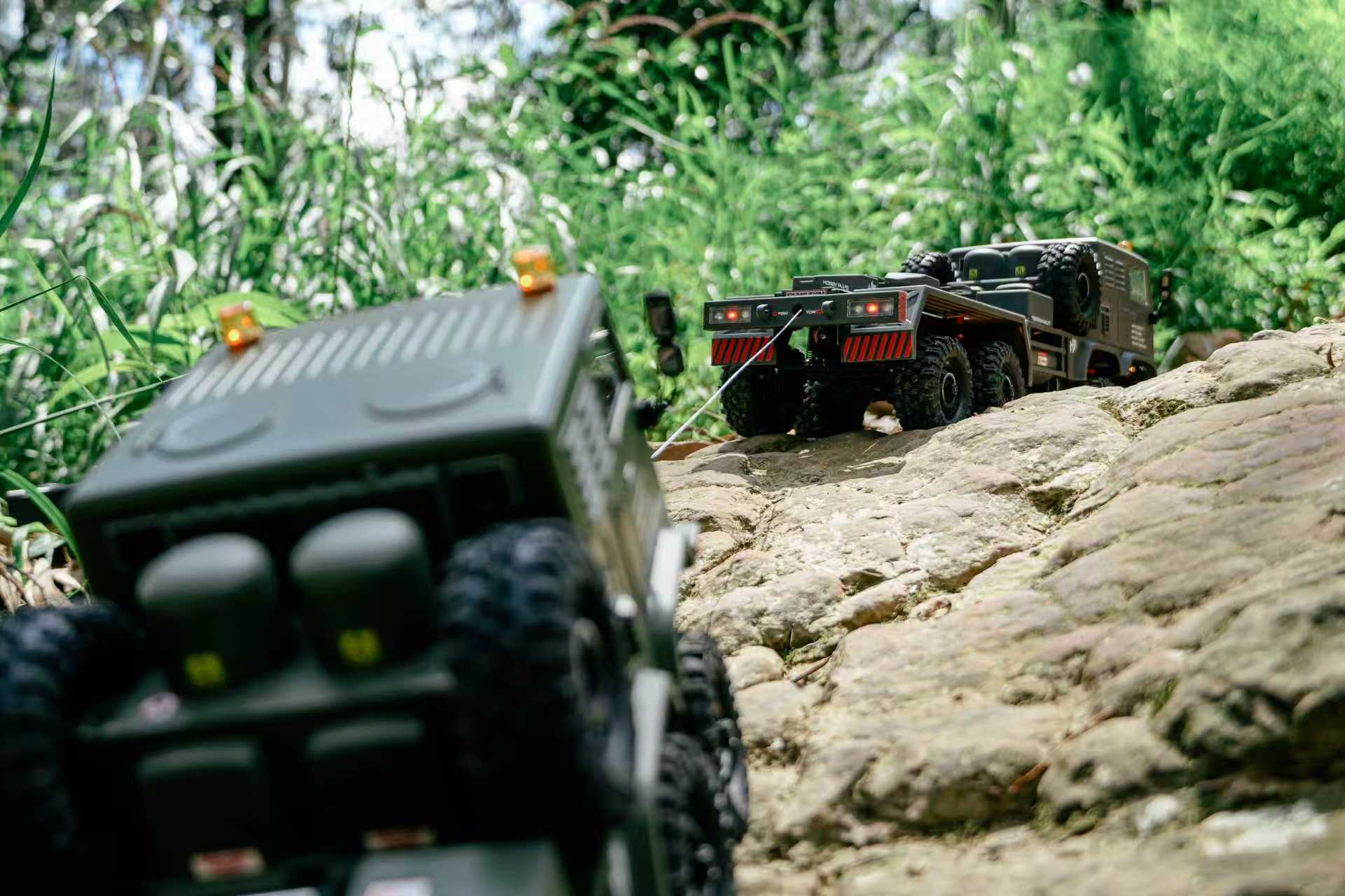 HobbyPlus CR-18P Terranaut 8X8 AWS RC Crawler