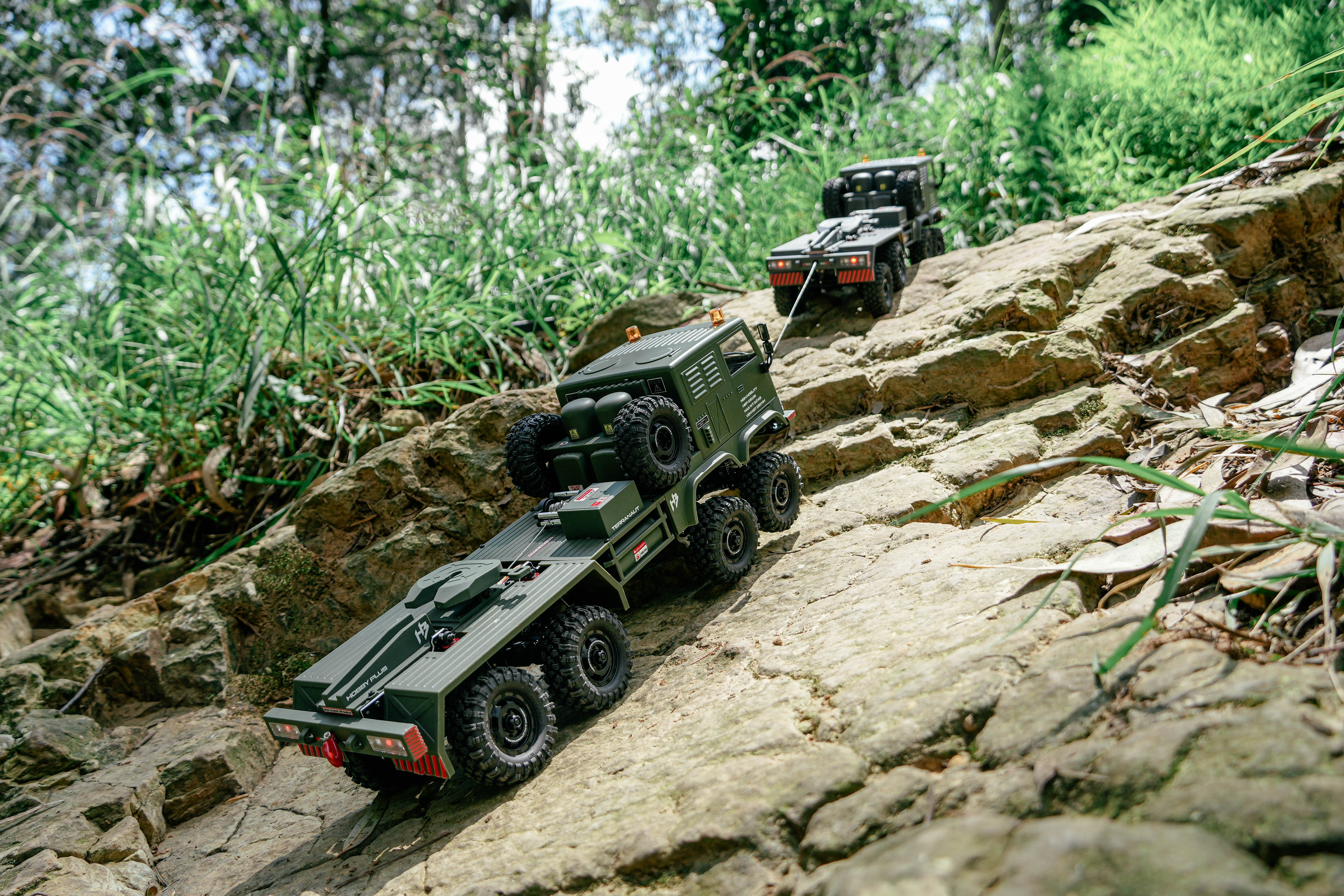 HobbyPlus CR-18P Terranaut 8X8 AWS RC Crawler