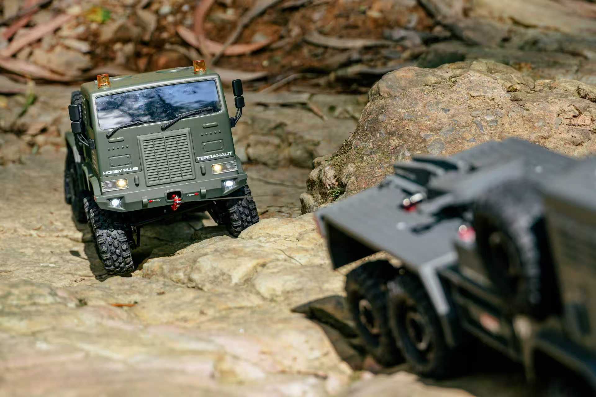 HobbyPlus CR-18P Terranaut 8X8 AWS RC Crawler