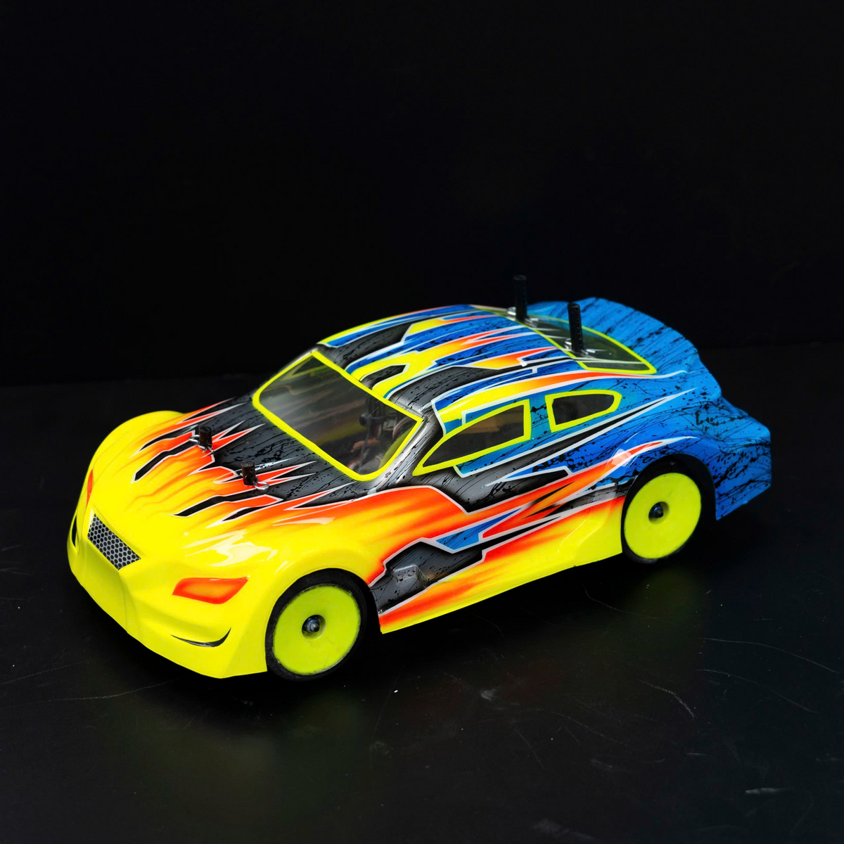 RADIANZ Team Associated RC18R Apex Airbrush Lexan Body – Velar – Direct RC