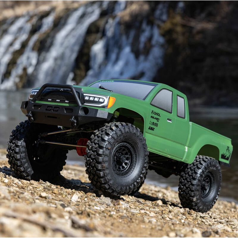 Axial 1/10 SCX10 III Base Camp 4WD Rock Crawler Brushed RTR - Green - HeliDirect